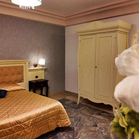 Regina Di Saba - Hotel Villa Per Ricevimenti กรอตตามินาร์ดา ภายนอก รูปภาพ