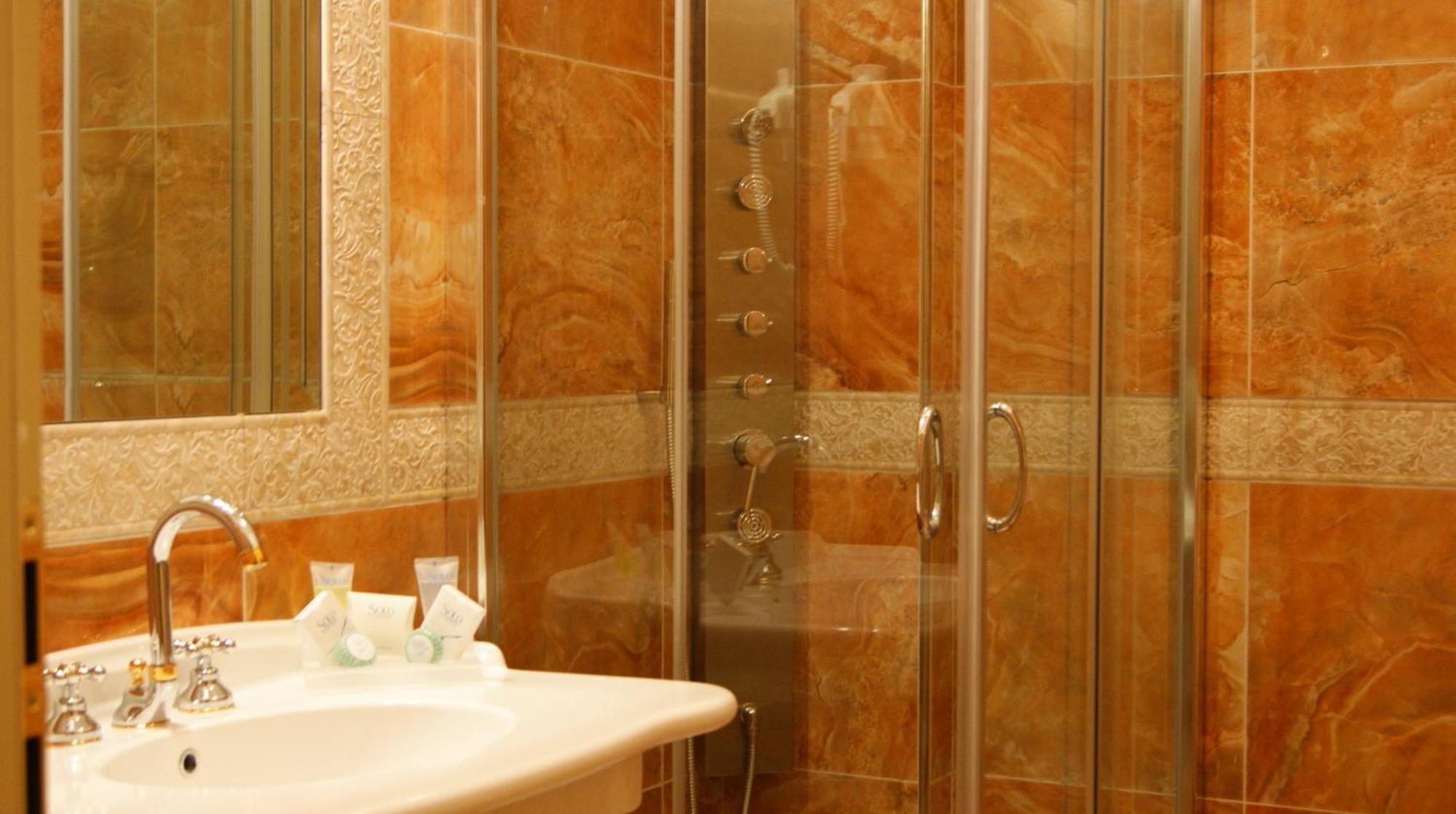 Regina Di Saba - Hotel Villa Per Ricevimenti กรอตตามินาร์ดา ภายนอก รูปภาพ