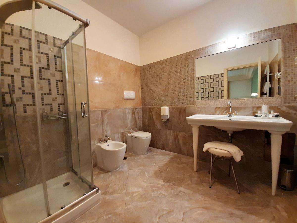 Regina Di Saba - Hotel Villa Per Ricevimenti กรอตตามินาร์ดา ภายนอก รูปภาพ