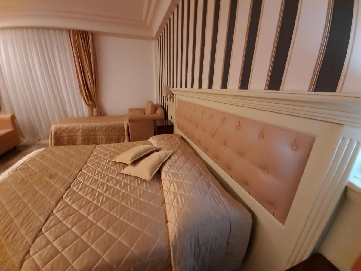 Regina Di Saba - Hotel Villa Per Ricevimenti กรอตตามินาร์ดา ภายนอก รูปภาพ